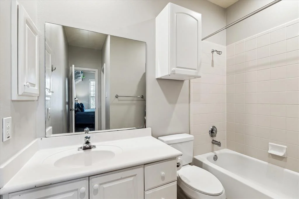 Photo of 54 E Beckonvale Circle