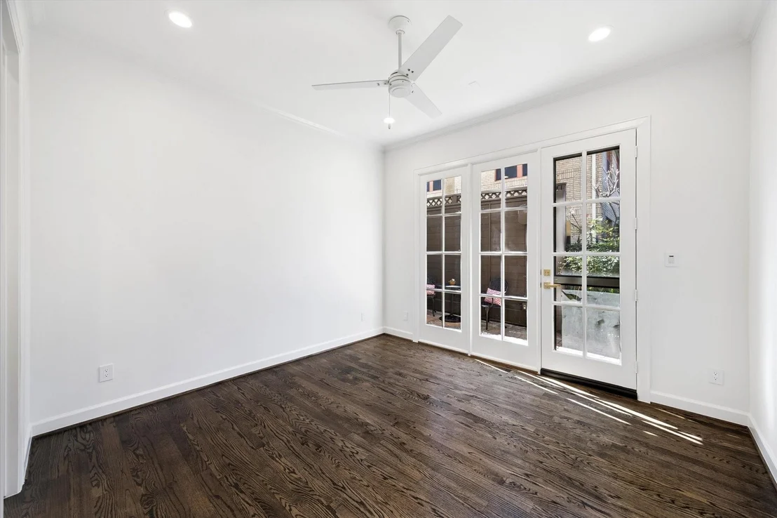 Photo of 531 Lovett Boulevard