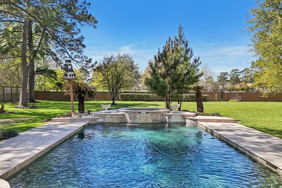 Photo of 51 Sandown Park Drive