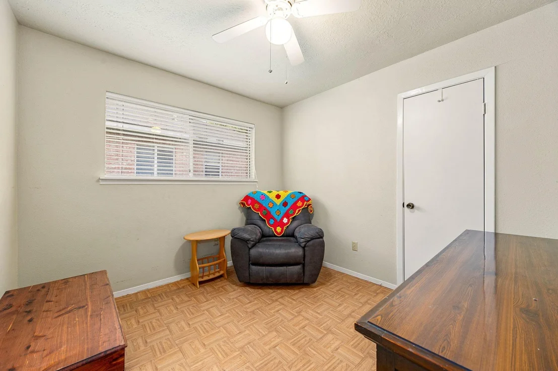 Photo of 1343 Somercotes Lane