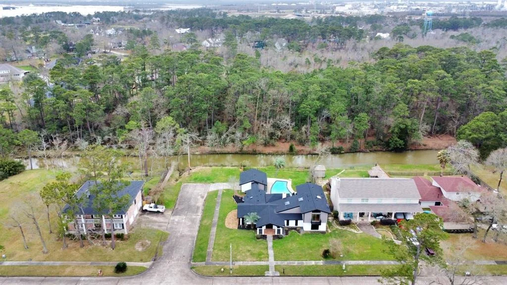 Photo of 1003 Oak Leaf Street