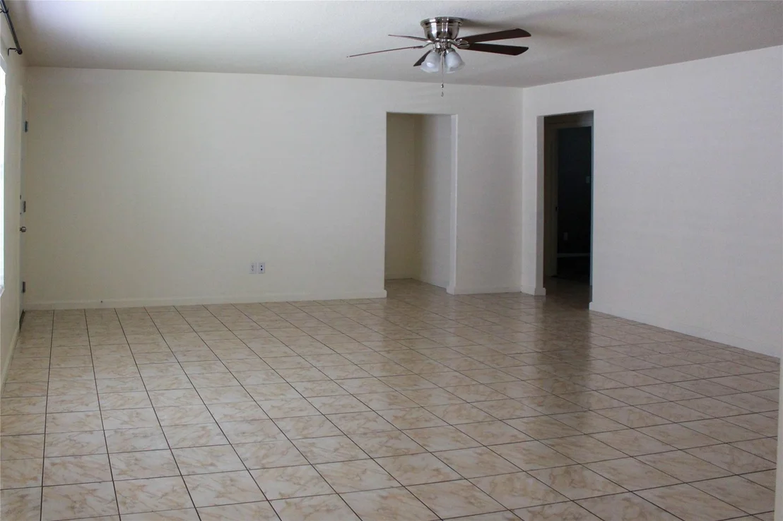 Photo of 16945 Scenic Knoll