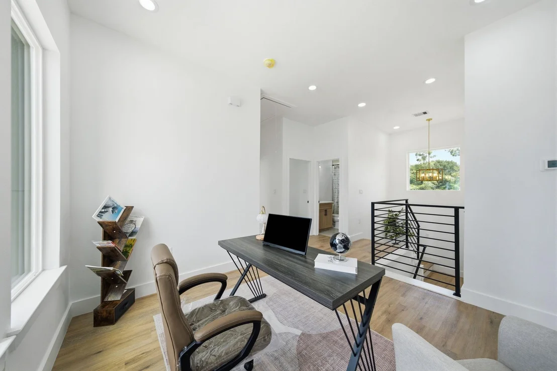 Photo of 8910 Knoll Leaf Drive