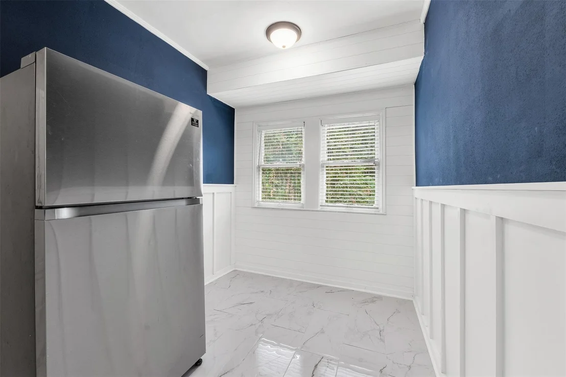 Photo of 335 N Robb Street