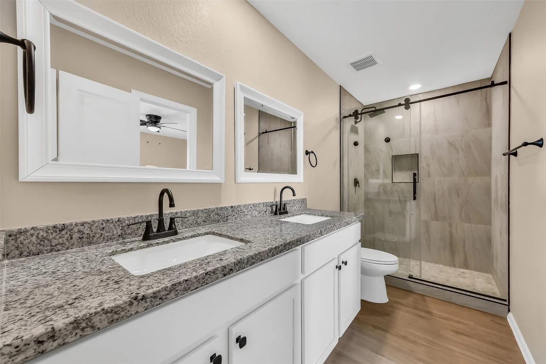Photo of 521 Maple Bend Lane