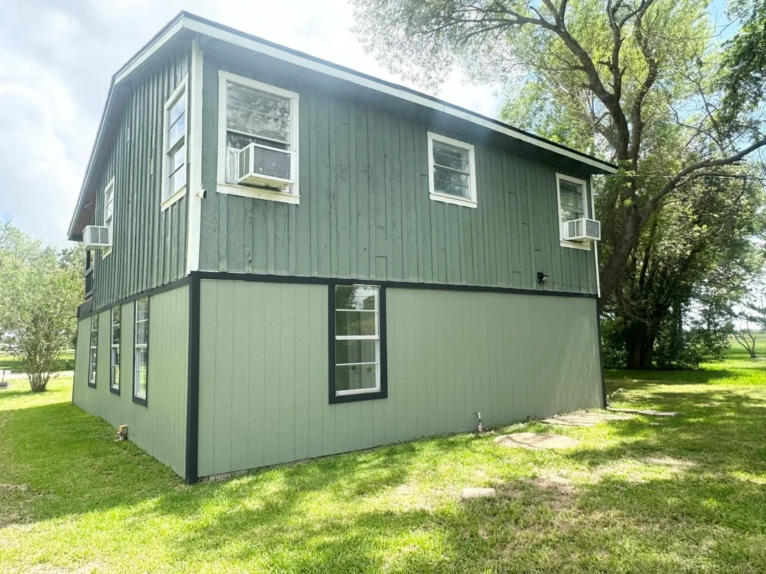 Photo of 788 Riverside Drive