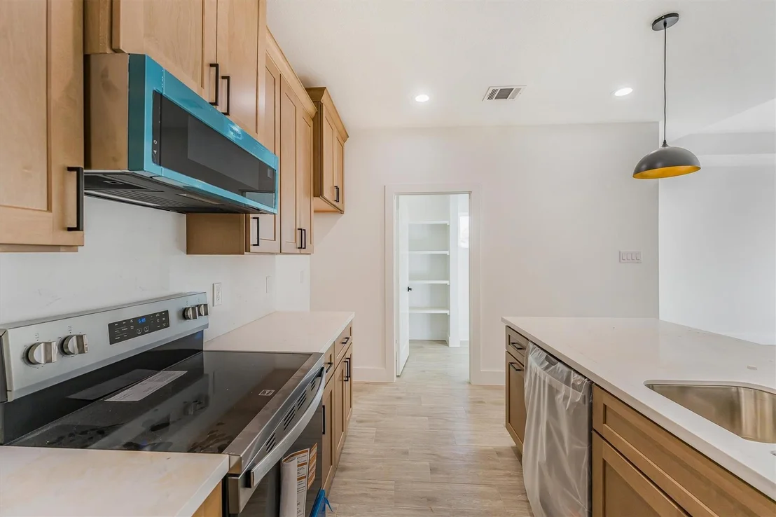 Photo of 10703 Hillside Drive