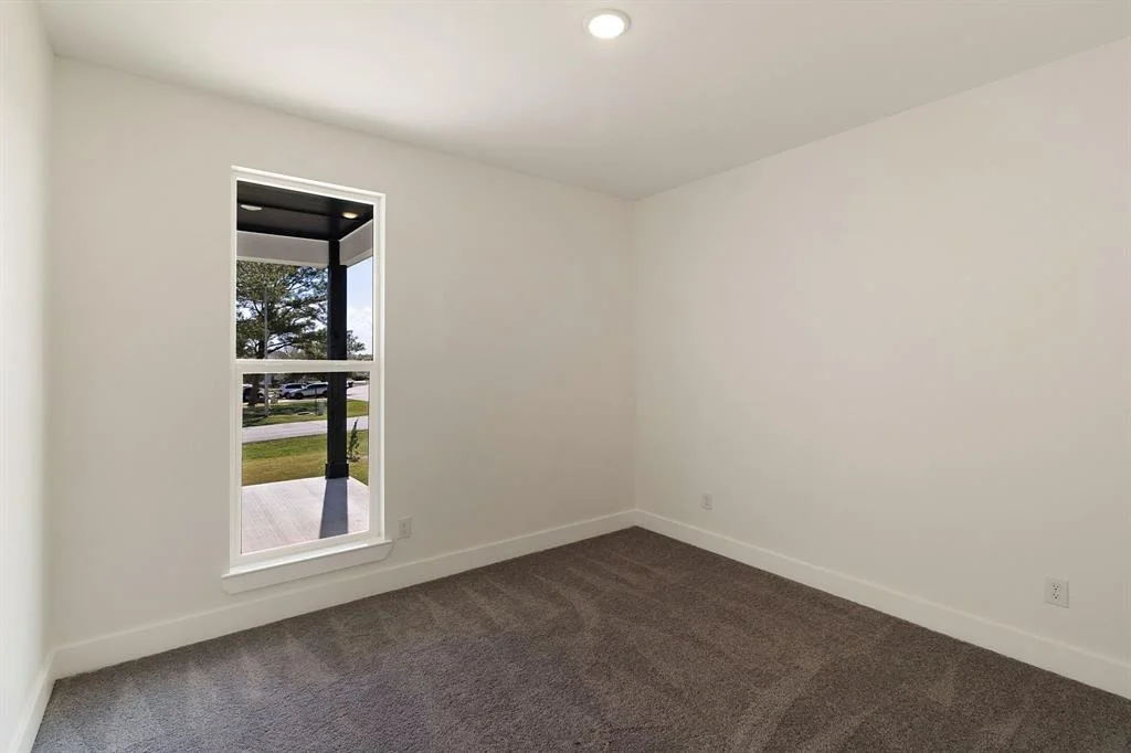 Photo of 409 Echo Lane