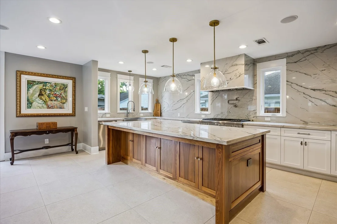 Photo of 4344 Clay Street