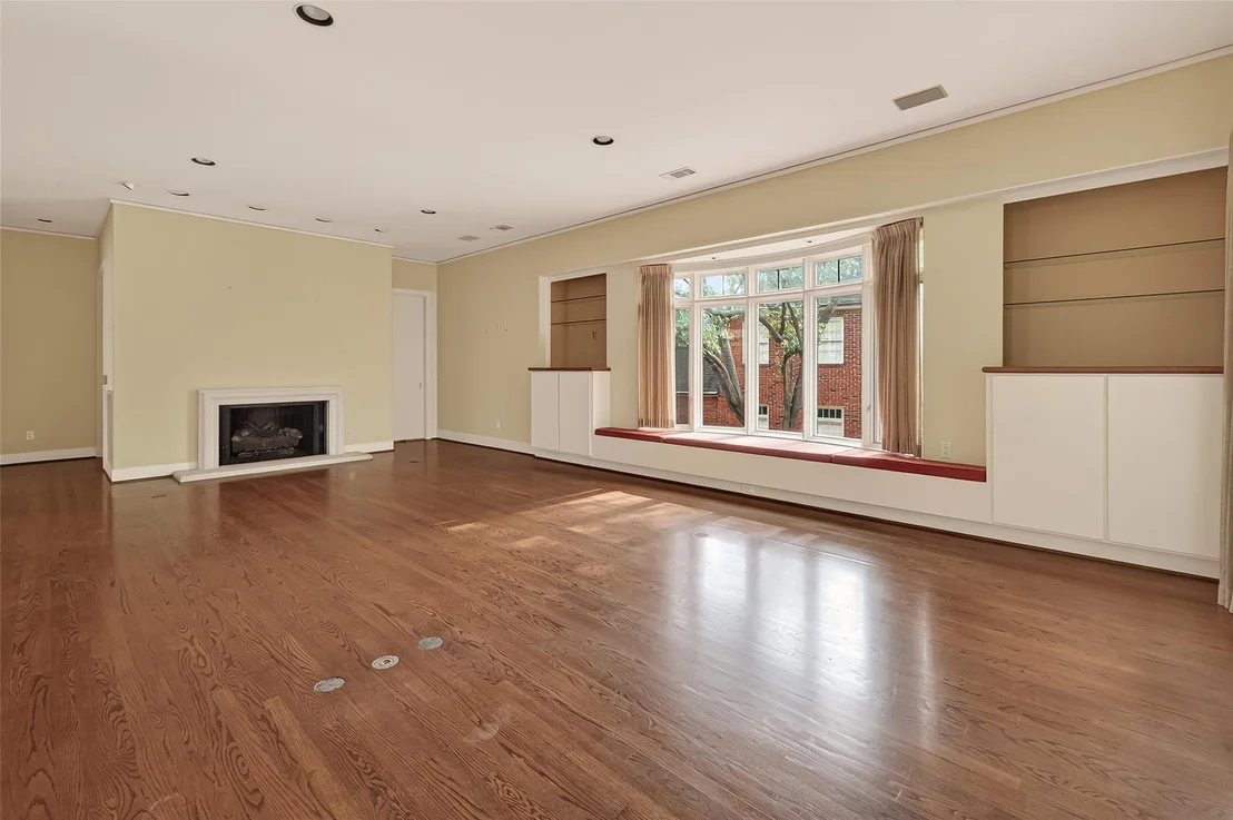 Photo of 315 Sugarberry Circle