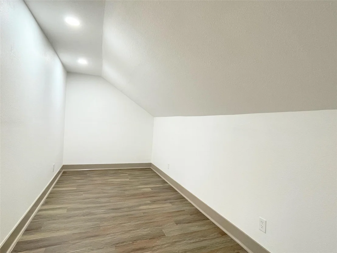 Photo of 210 W Crescent Drive