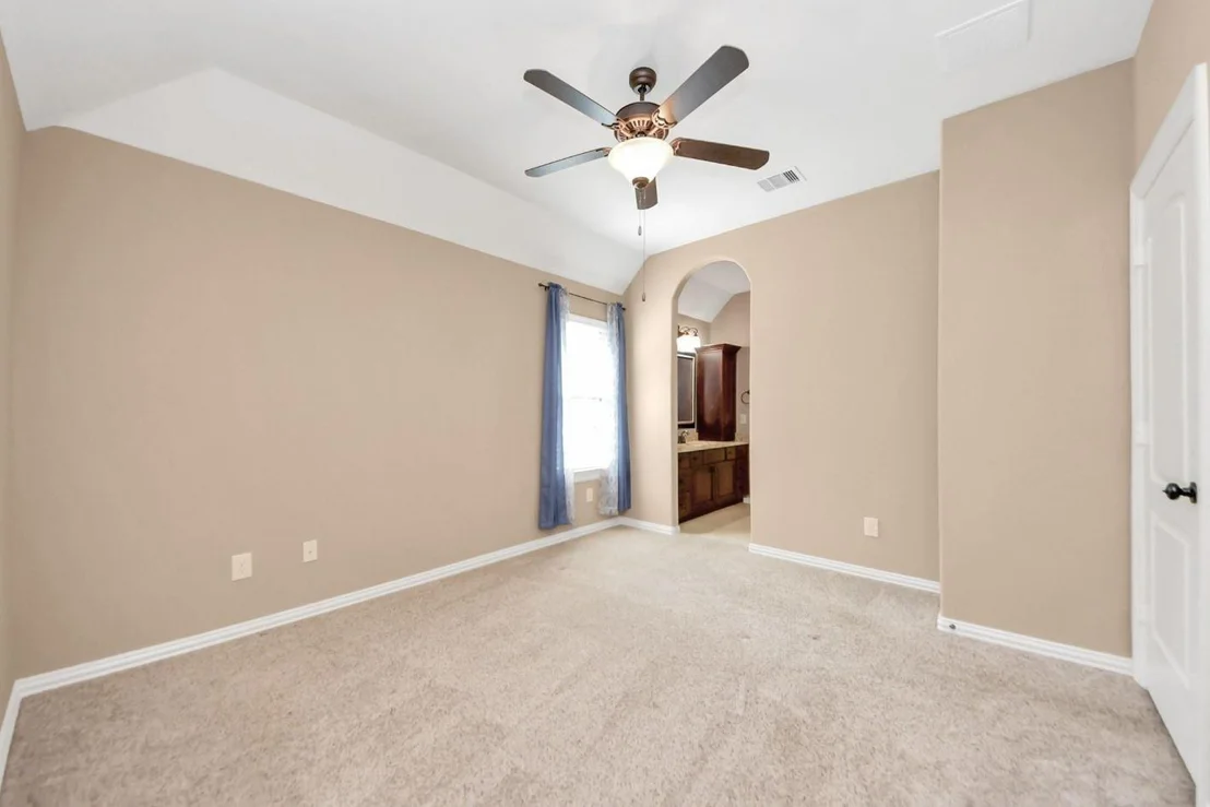 Photo of 102 Stonecrop Place