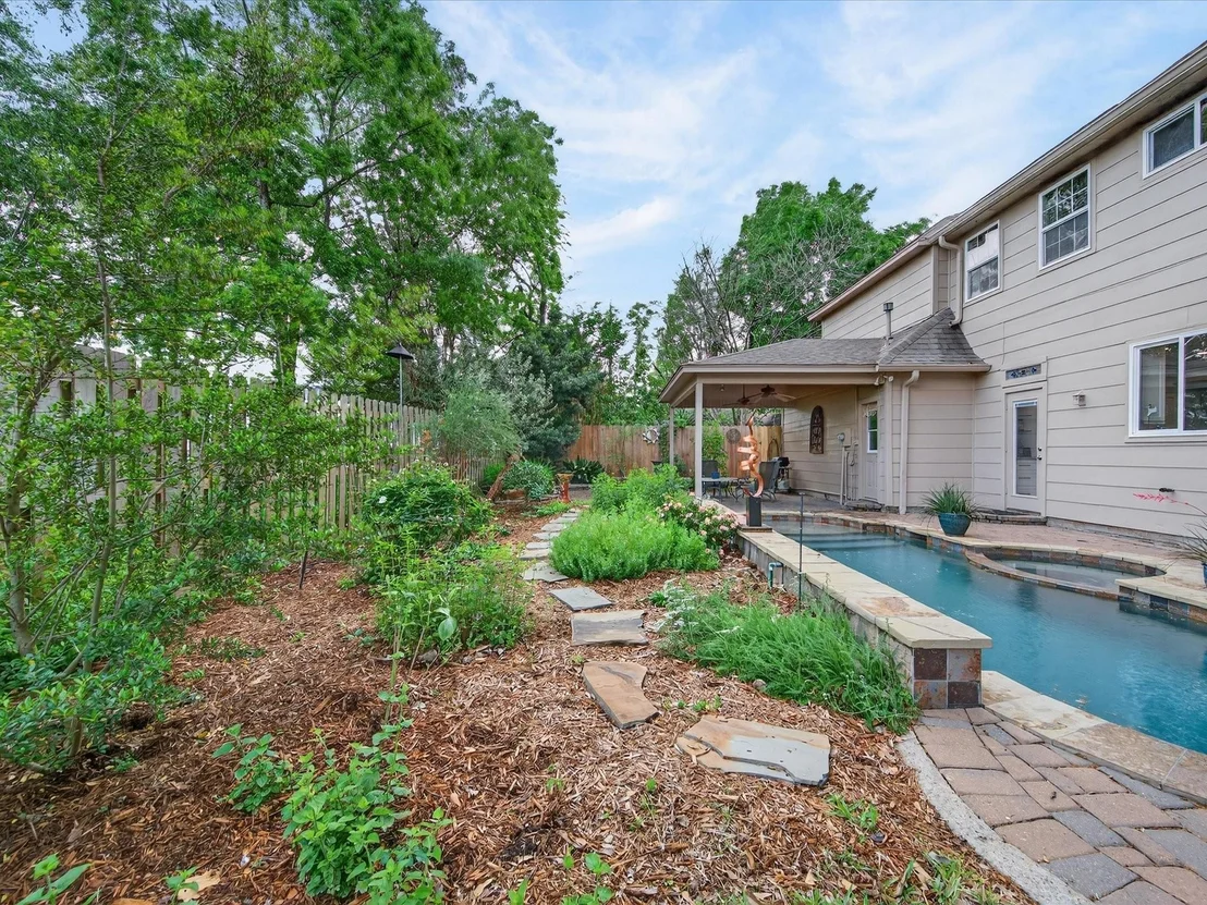 Photo of 6207 Sandypine Drive