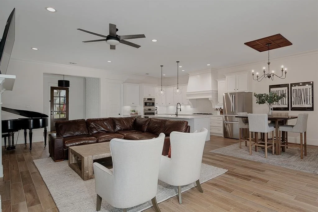 Photo of 2348 Goldenglade Drive