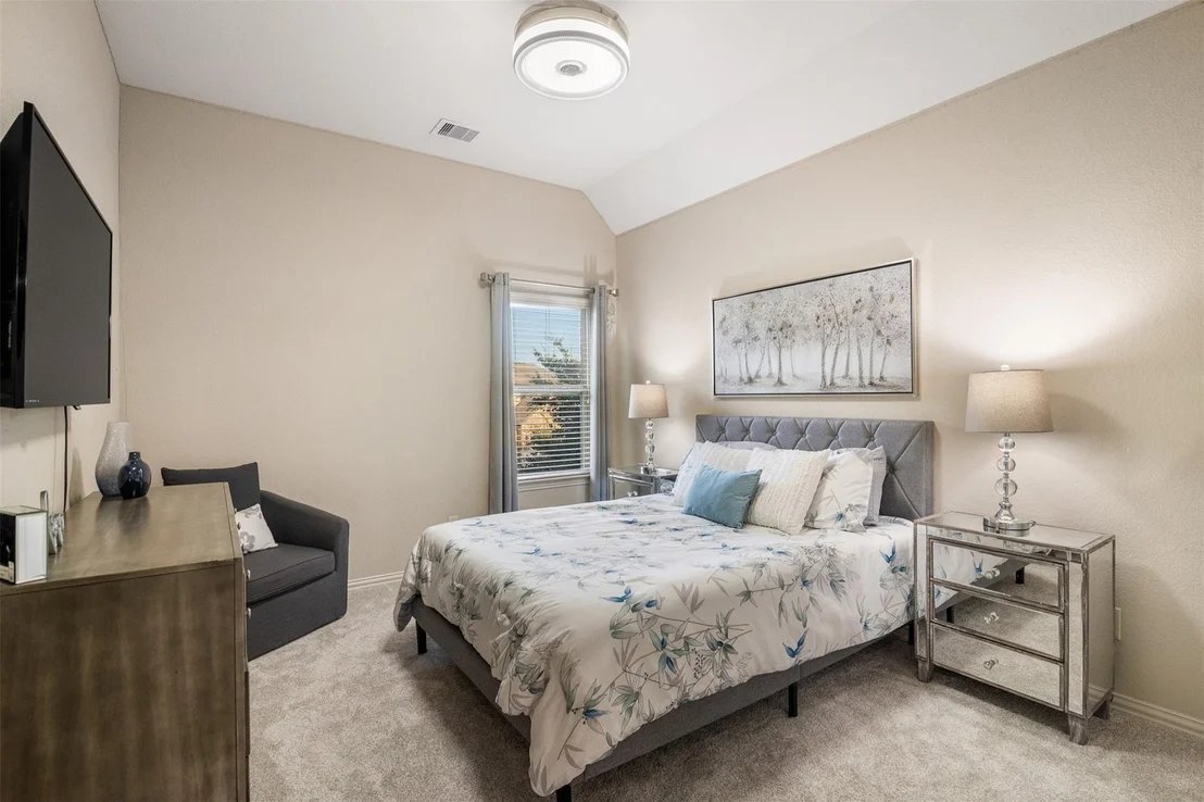 Photo of 7103 Avalon Bluff Drive