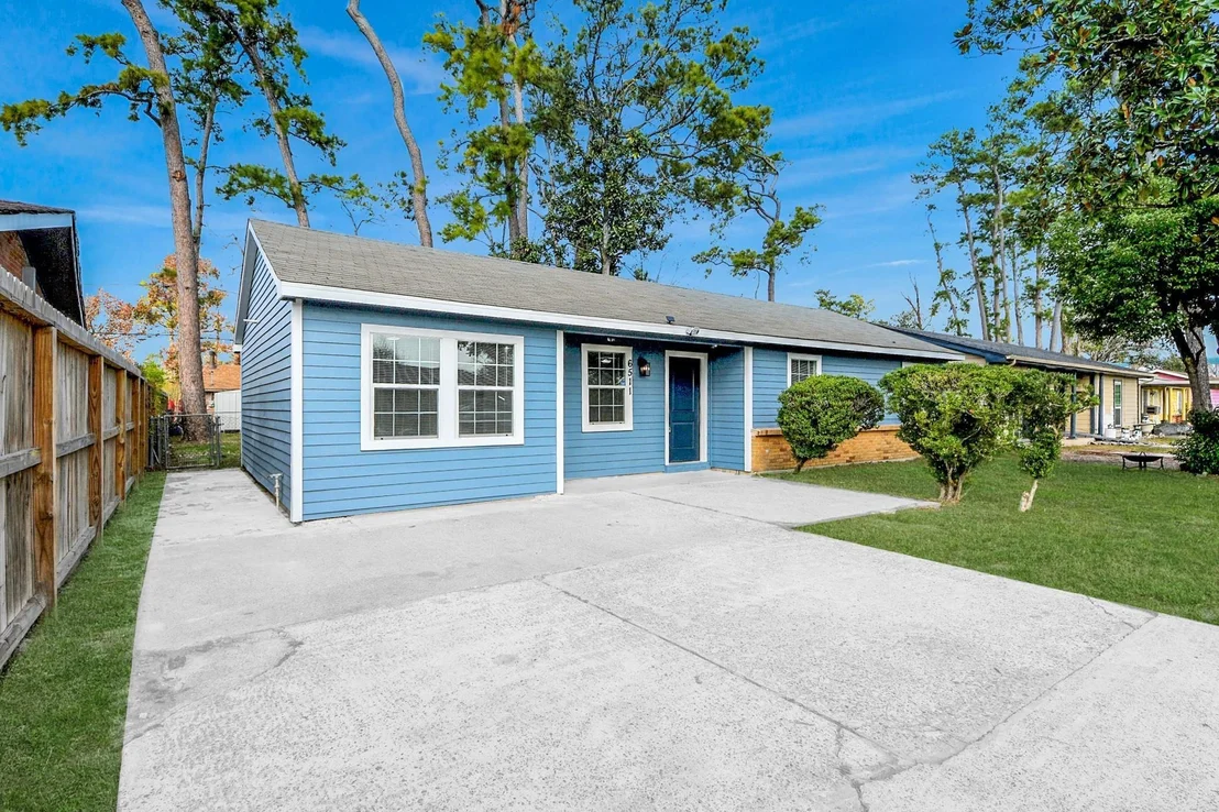 Photo of 6511 Mohawk Street