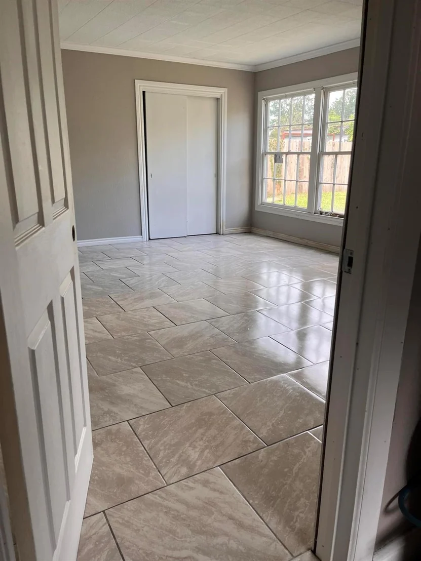 Photo of 4980 Chambers Street
