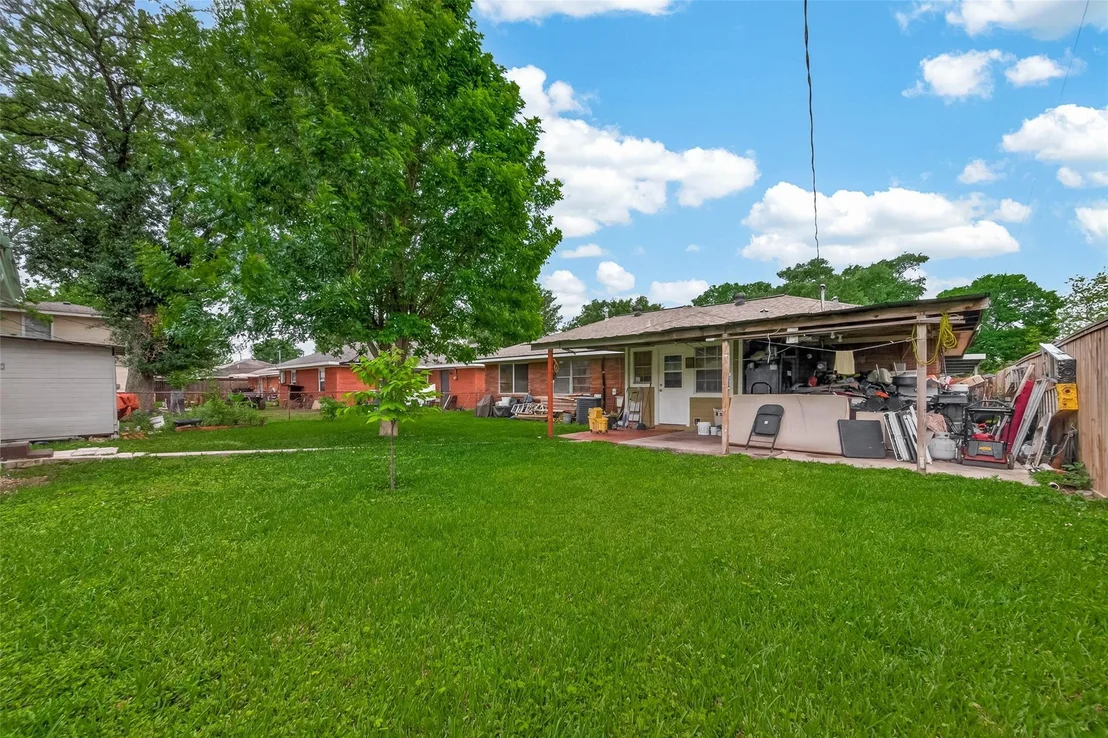 Photo of 2111 Hickory Lane
