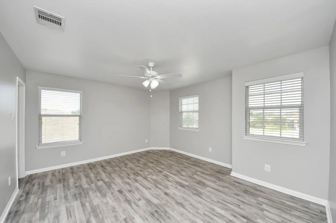Photo of 6931 Primrose Road