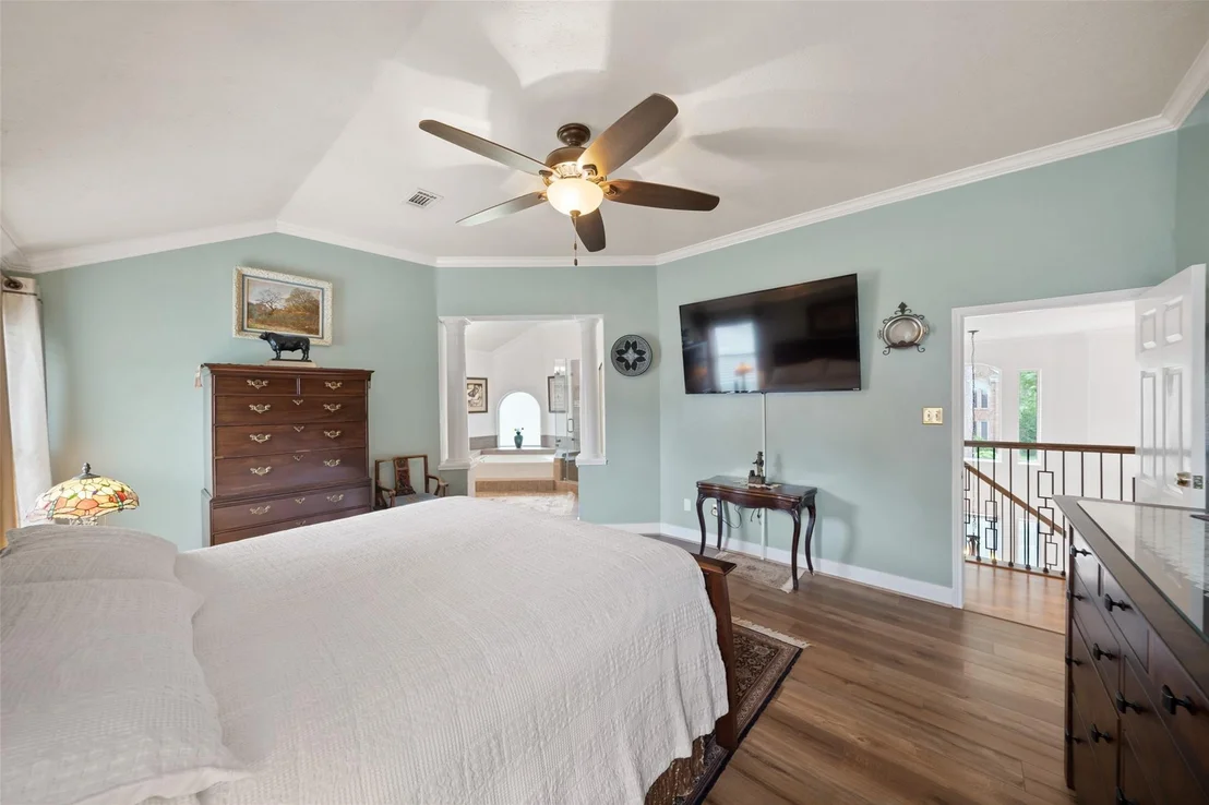Photo of 16303 Avenplace Road