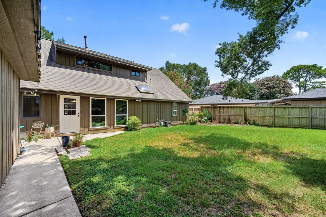 Photo of 4114 Willow Hill Drive
