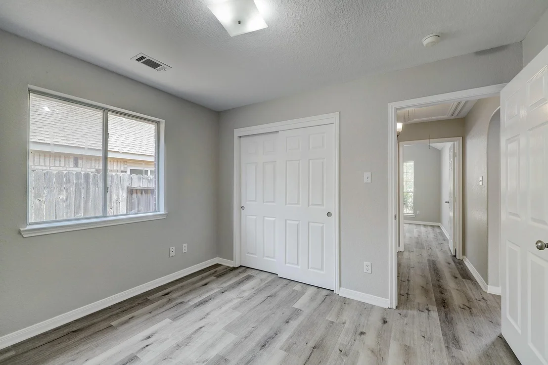 Photo of 24031 Holleygate Court