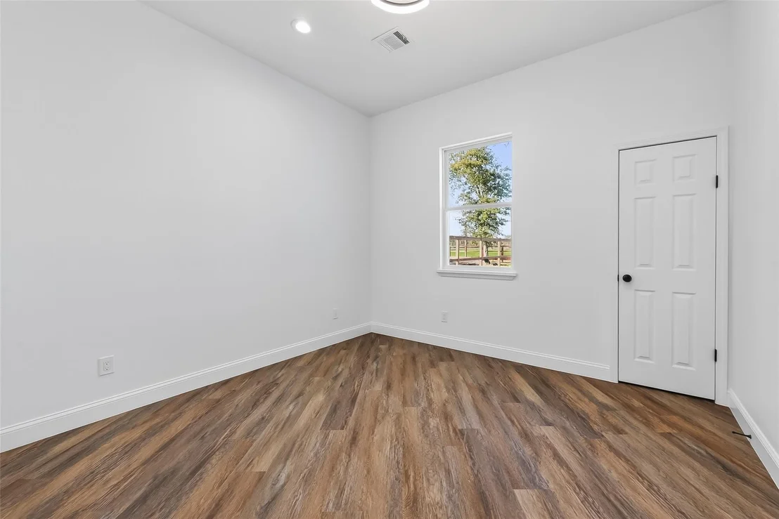 Photo of 1121 Peter Pine Street