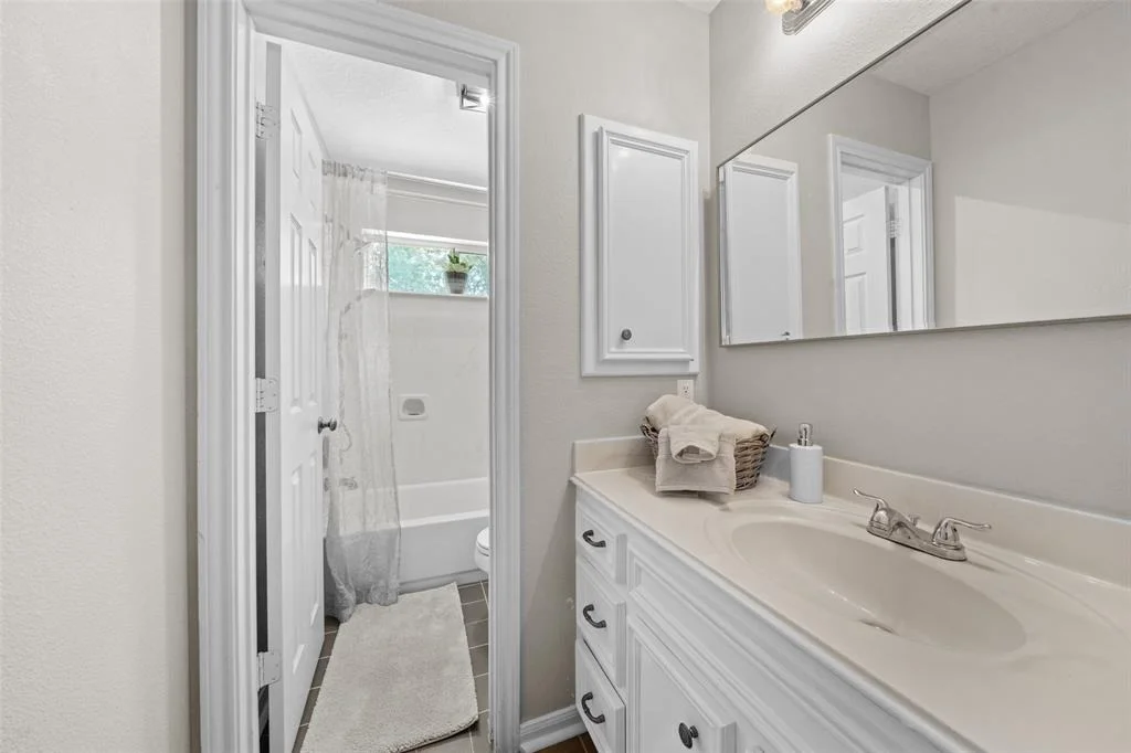 Photo of 996 Scroggins Lane