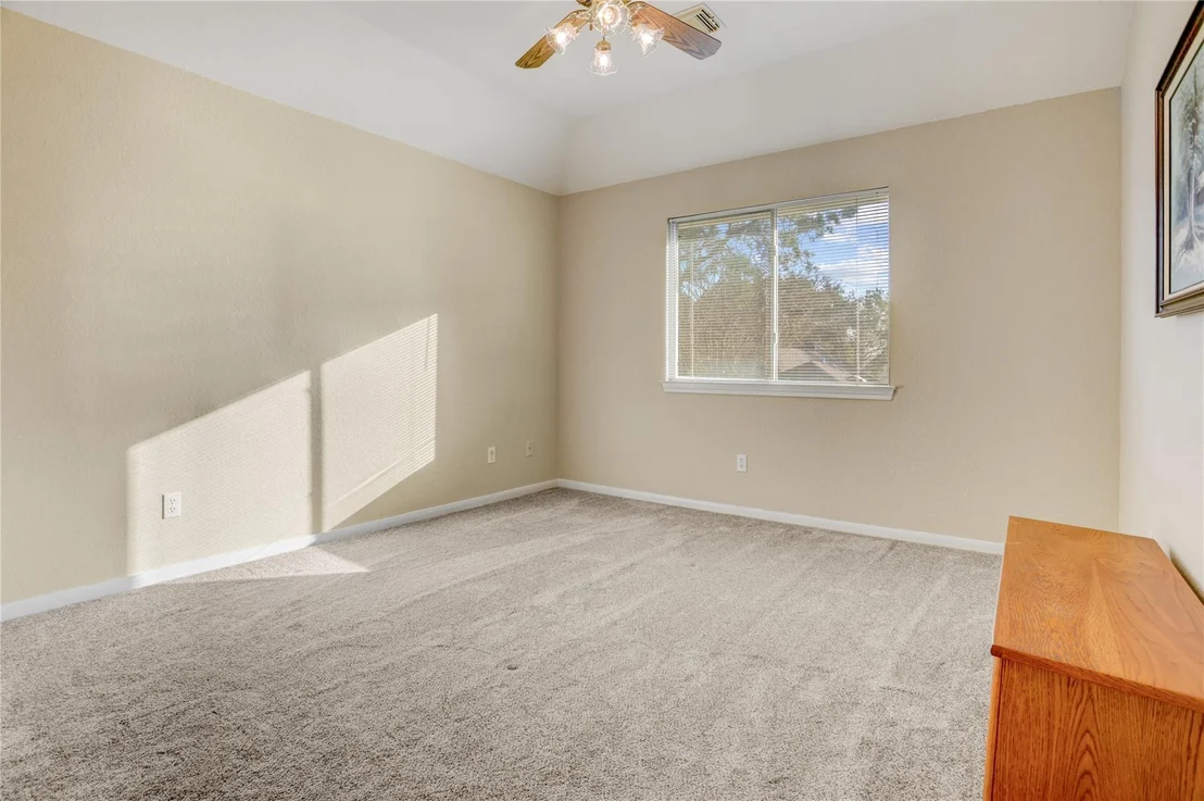Photo of 2807 Red Oak Lane