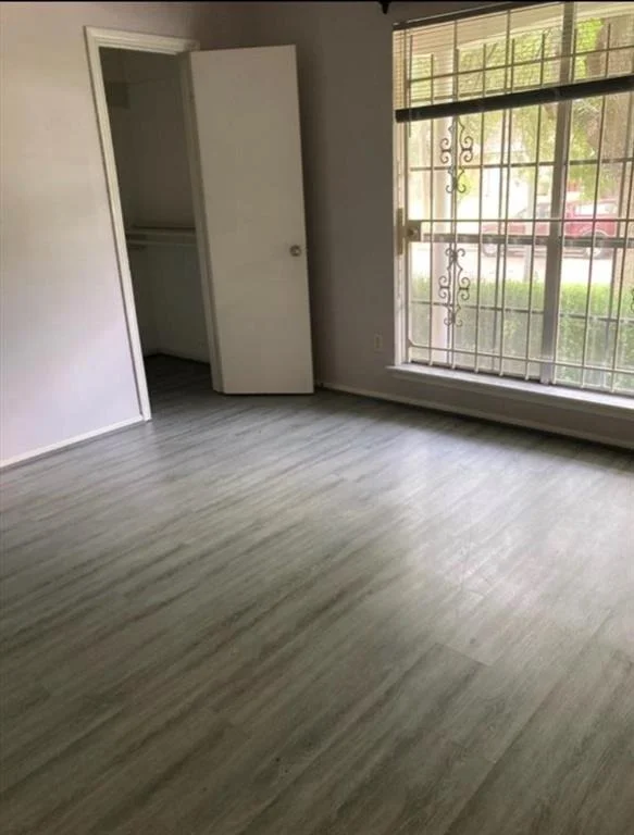 Photo of 9006 Roos Road