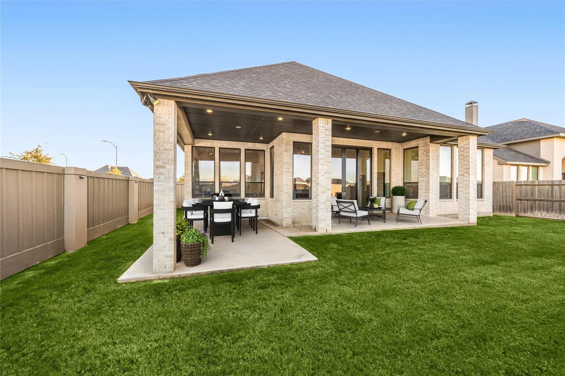 Photo of 31306 Crescent Hill Drive