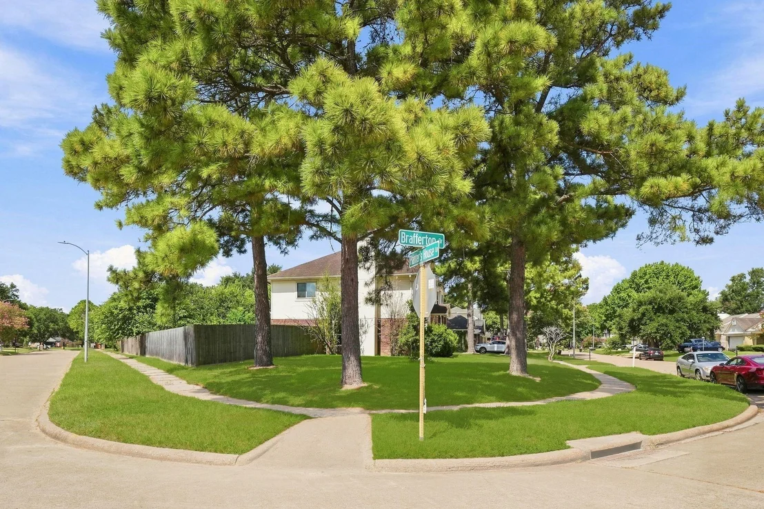Photo of 22711 Brafferton Lane