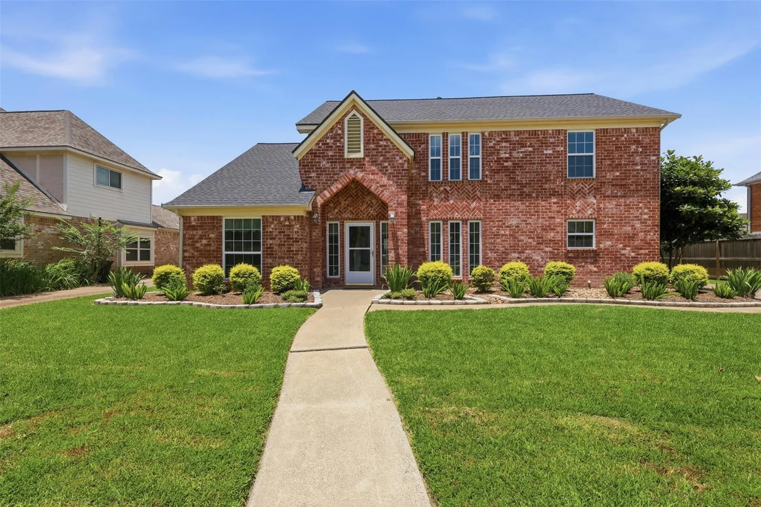 Photo of 19803 Oak Briar Drive