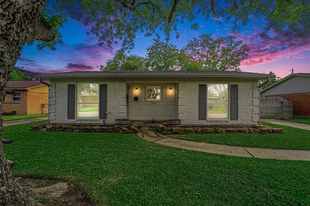 Photo of 1109 Helen Drive