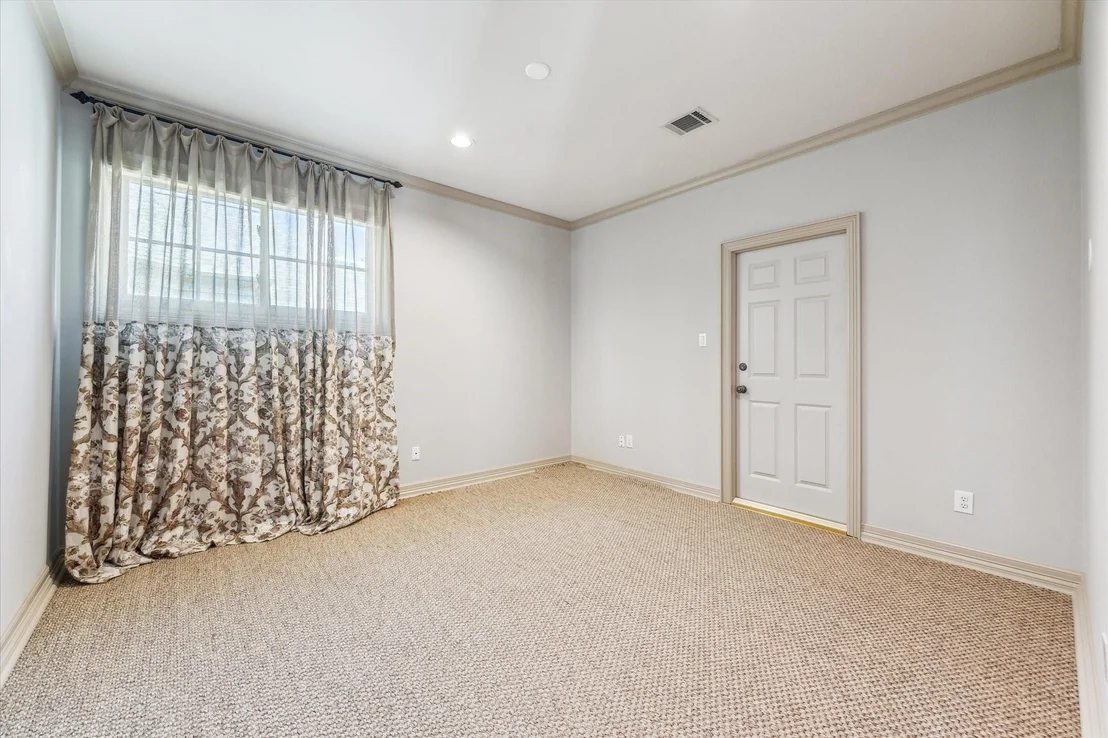 Photo of 1 Exbury Way