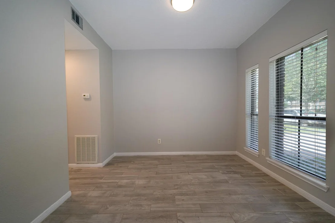Photo of 4610 Sunshine Drive