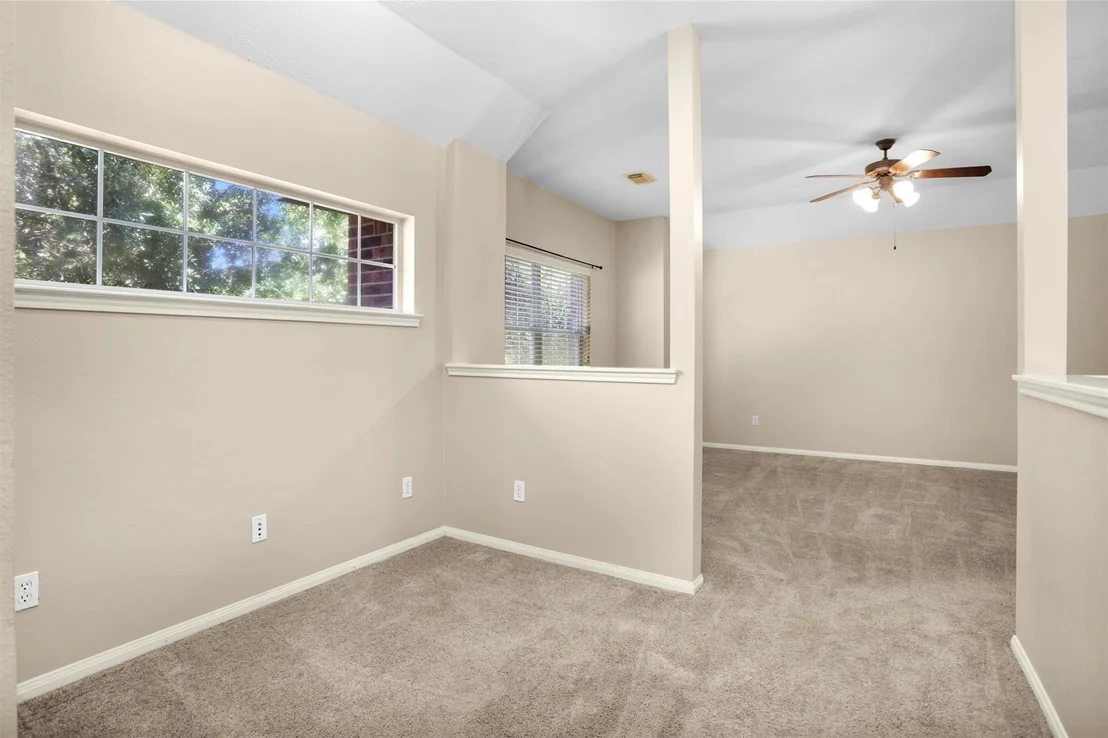 Photo of 6 W Whistlers Bend Circle
