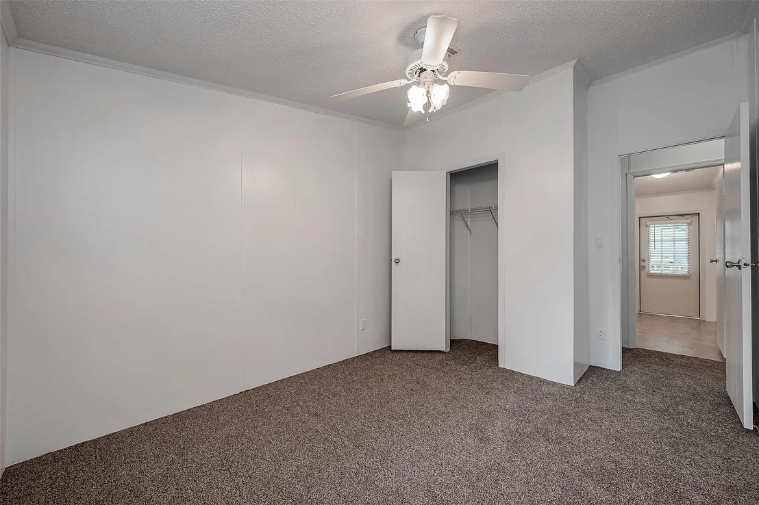 Photo of 16861 W Lynbrook