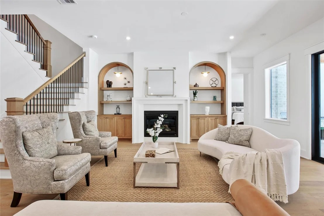 Photo of 1191 Chamboard Lane