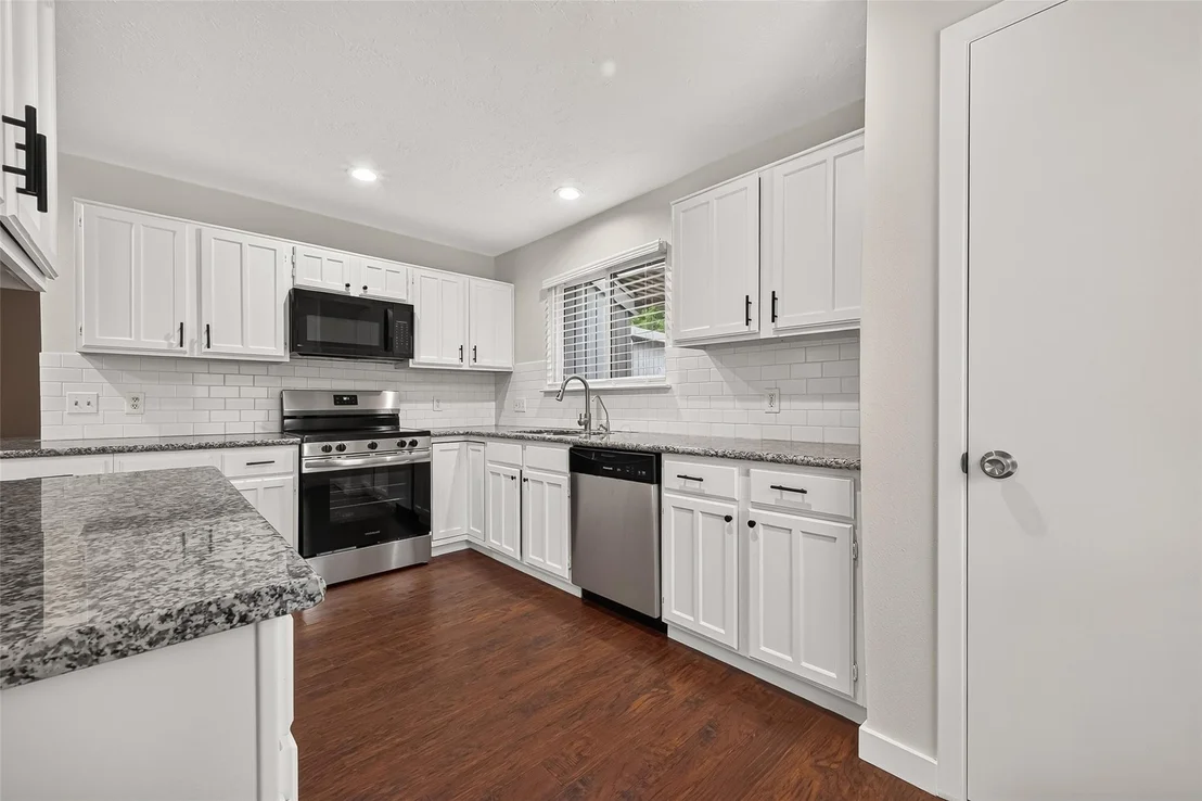 Photo of 9523 Riverside Lodge Drive