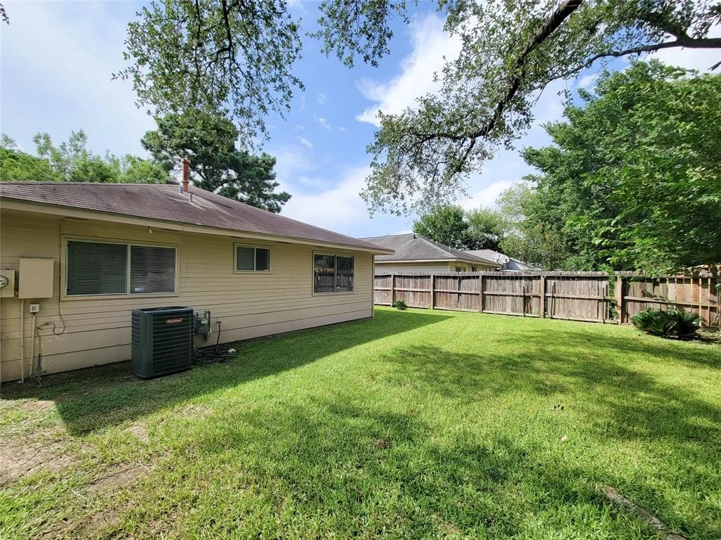 Photo of 6704 Bluebottle Lane