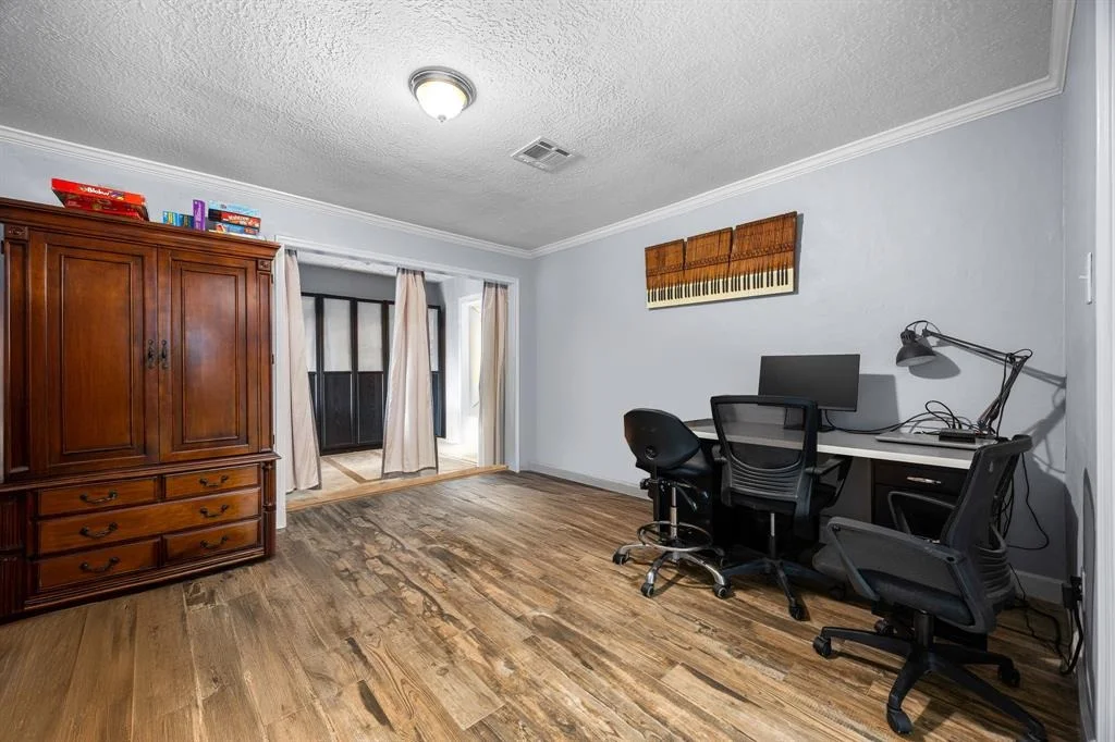 Photo of 9415 New Forest Road