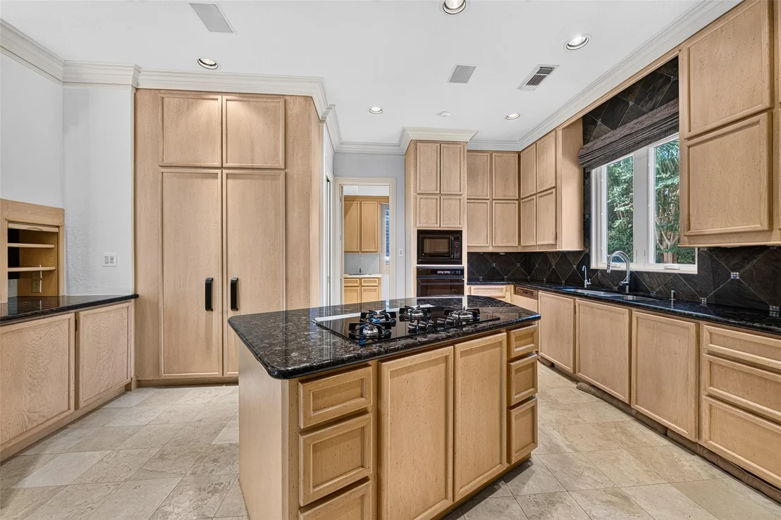 Photo of 2 W Terrace Drive