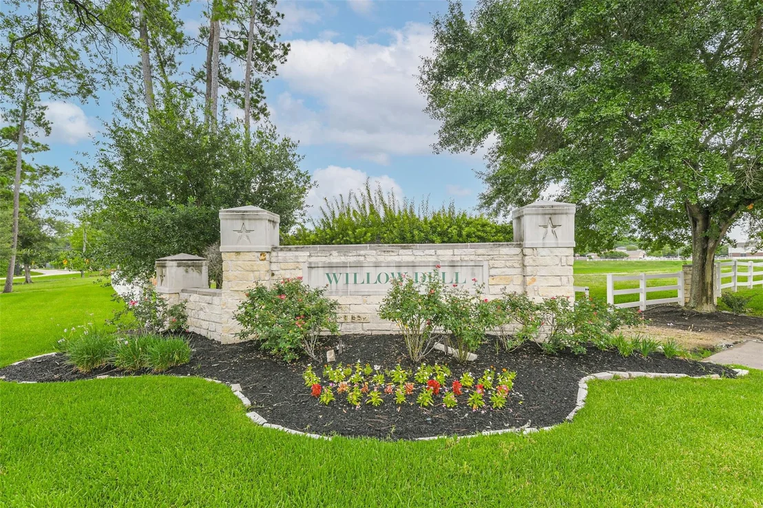Photo of 21930 Willow Shadows Drive