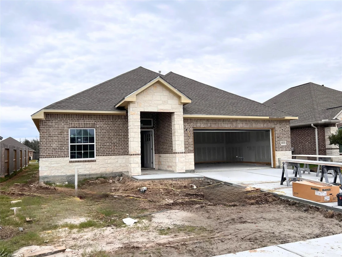 Photo of 15822 Sugar Maple Lane