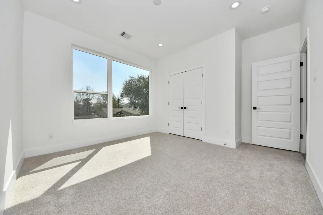 Photo of 7012 & 7014 Saint Augustine Street