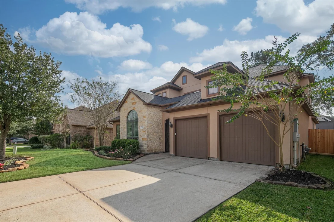 Photo of 121 Silverstone Lane