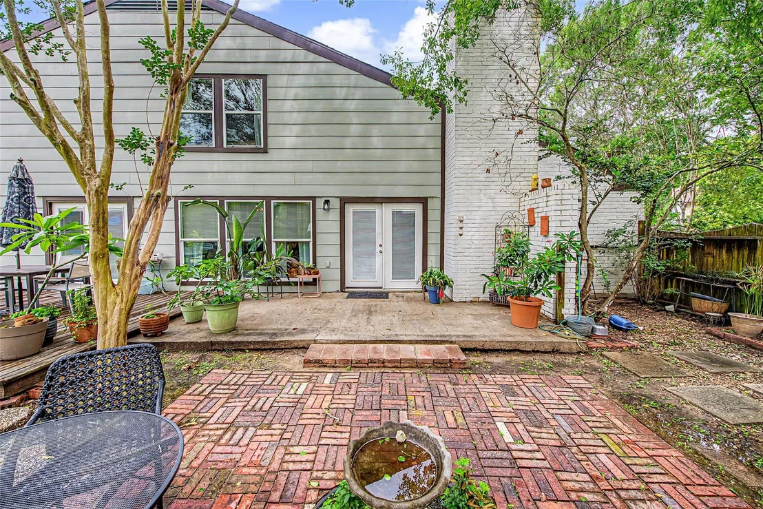 Photo of 402 Redway Lane