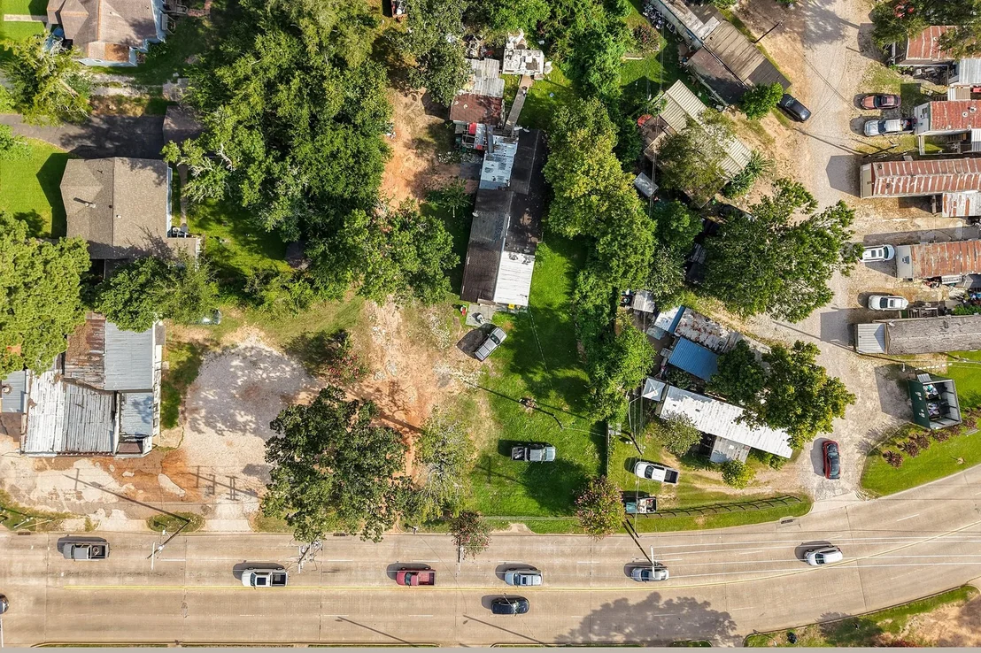 Photo of 425 Silverdale Dr