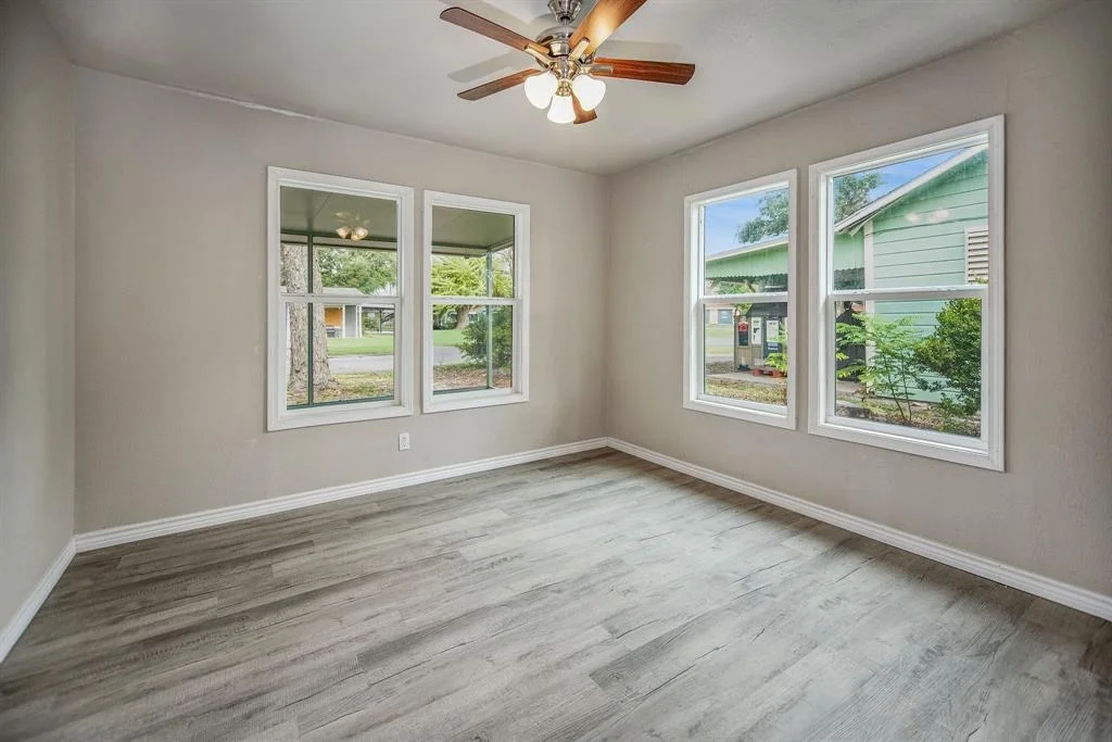 Photo of 1824 Central Avenue